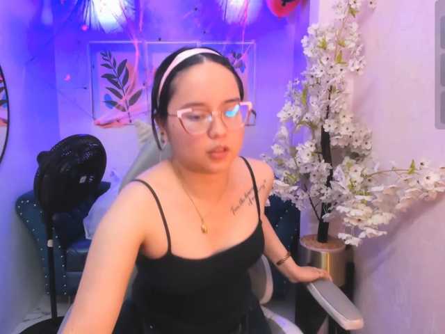 Shady-bug live cam on BongaCams