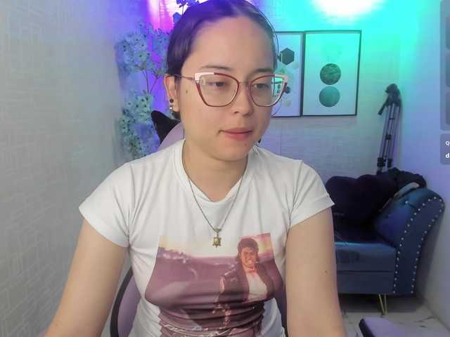 Shady-bug live cam on BongaCams