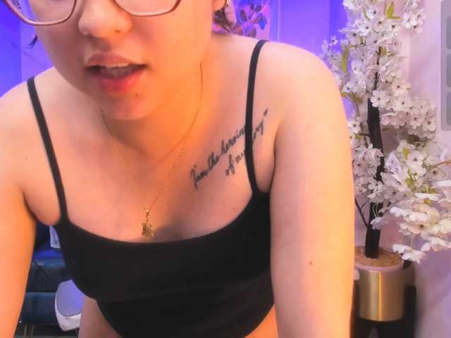 Shady-bug live cam on BongaCams