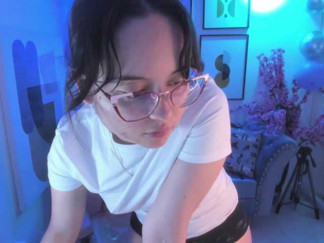 Shady-bug's BongaCams show and profile