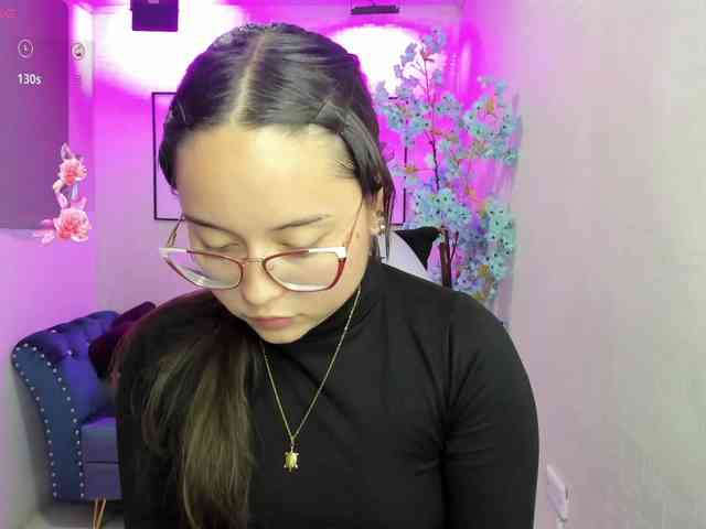 Shady-bug Live Webcam on BongaCams