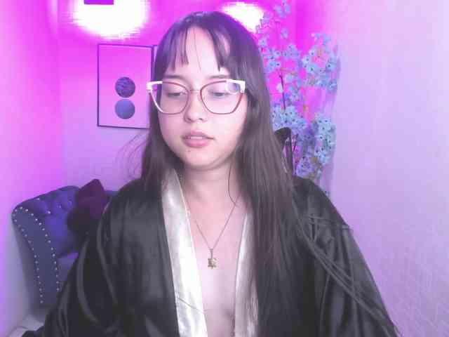 Shady-bug Live Webcam on BongaCams