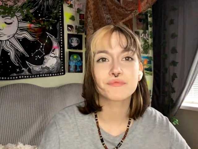 PattiBingle's BongaCams show and profile