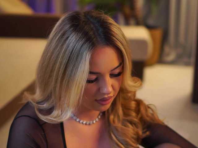 LisetteLuxe's BongaCams show and profile