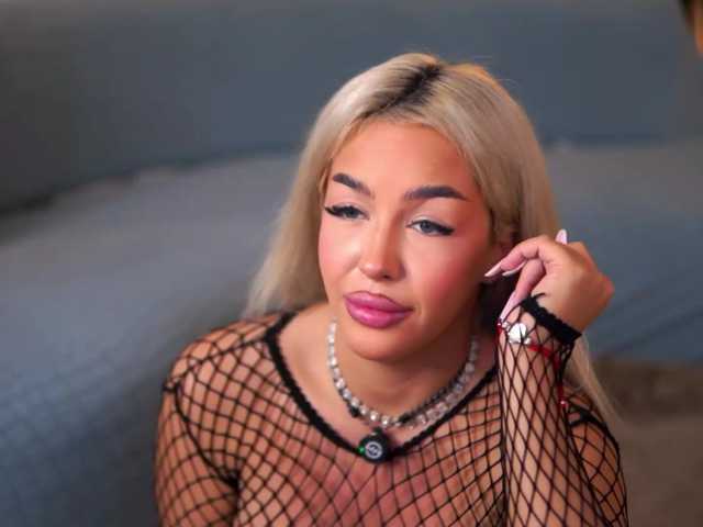 LisetteLuxe, live now on BongaCams