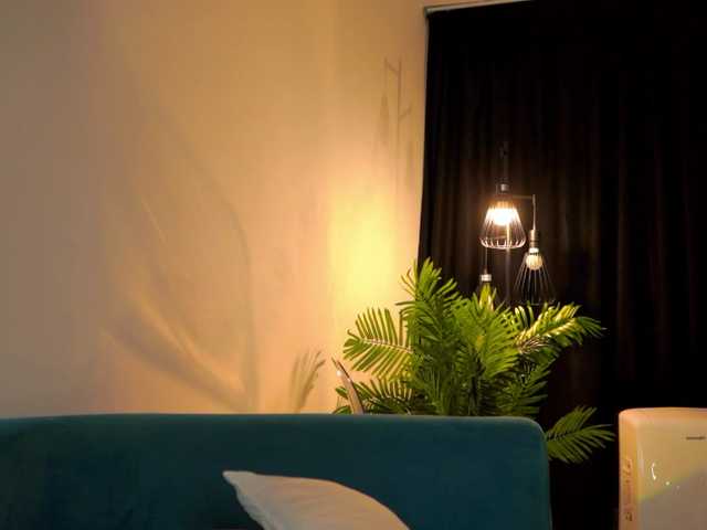 LisetteLuxe live cam on BongaCams