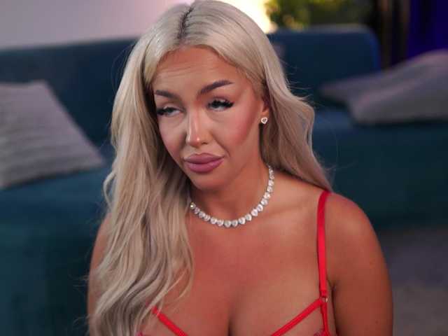 LisetteLuxe live cam on BongaCams