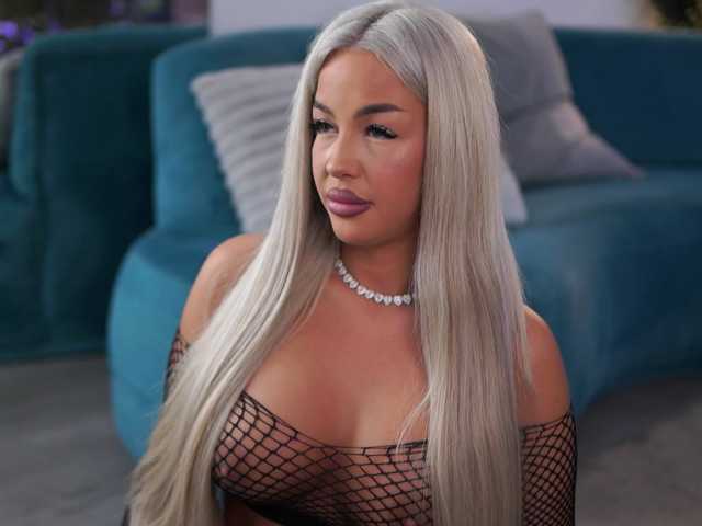 LisetteLuxe live cam on BongaCams