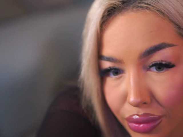 LisetteLuxe live cam