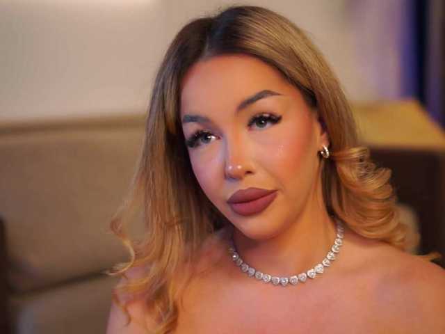 LisetteLuxe's BongaCams show and profile