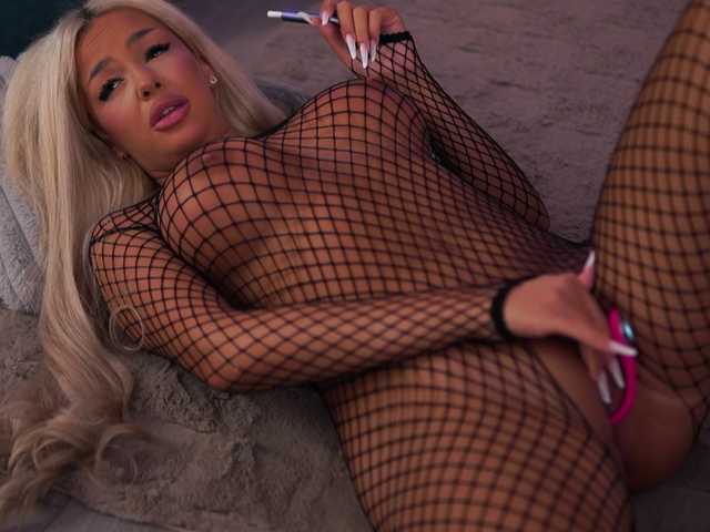 LisetteLuxe live webcam show