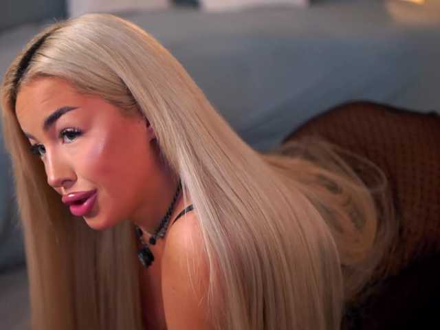 LisetteLuxe, live now on BongaCams
