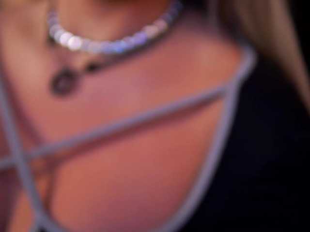 LisetteLuxe live cam on BongaCams