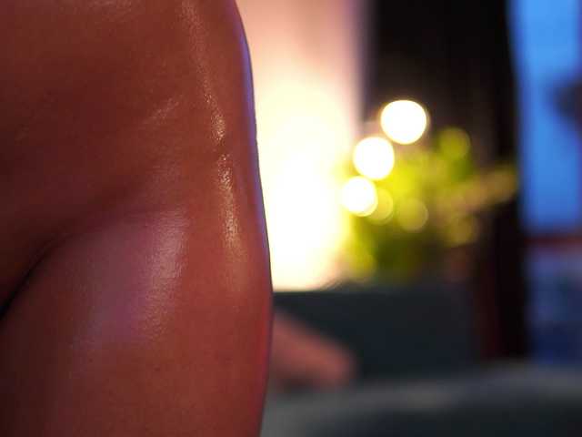 LisetteLuxe live cam on BongaCams