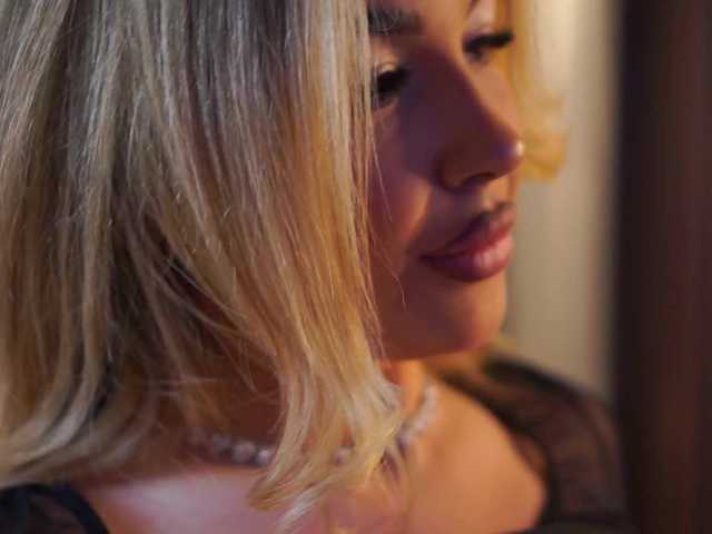 LisetteLuxe's BongaCams show and profile