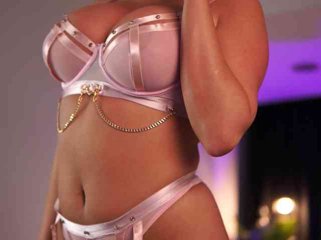 LisetteLuxe webcam