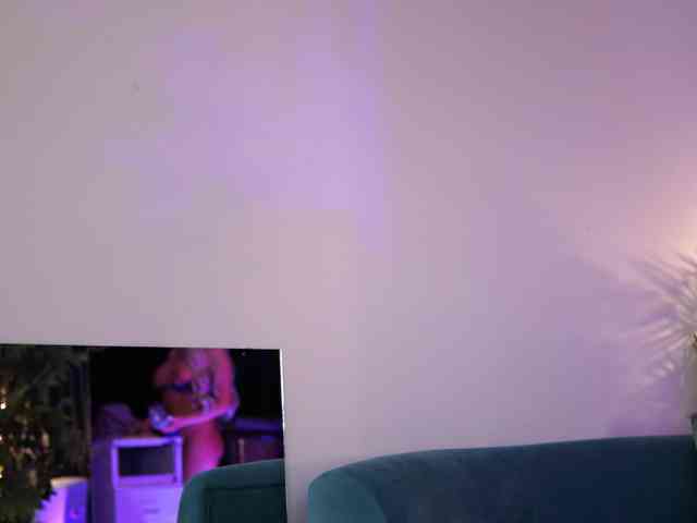 LisetteLuxe webcam