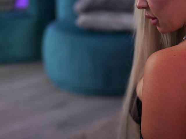 LisetteLuxe webcam