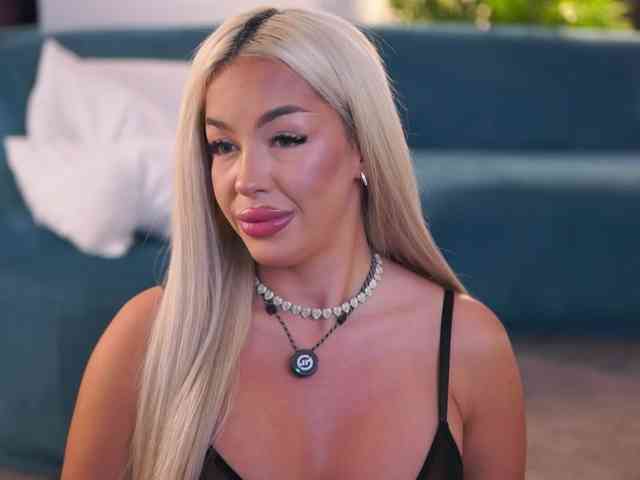 LisetteLuxe Live Webcam on BongaCams