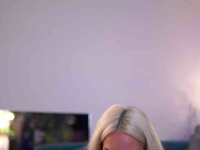 LisetteLuxe webcam