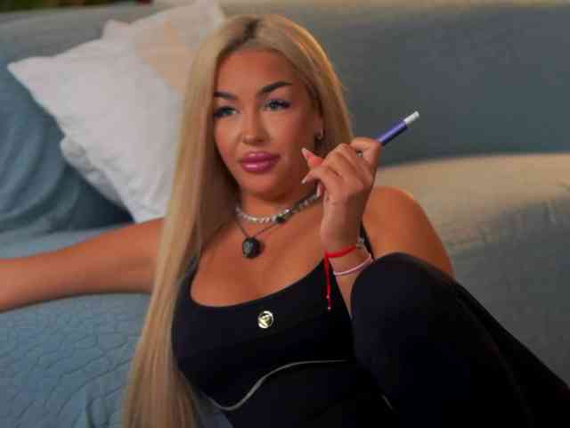 LisetteLuxe webcam