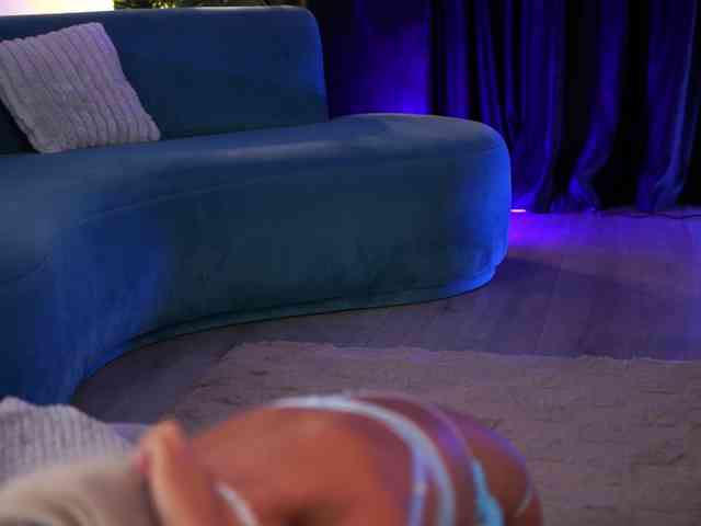 LisetteLuxe webcam