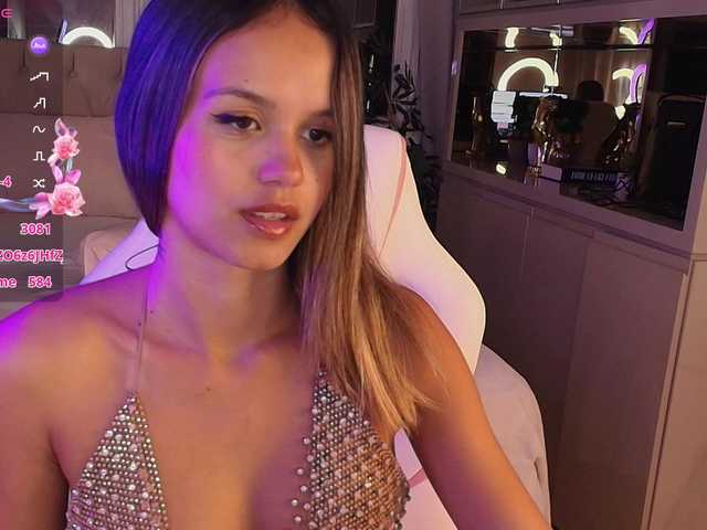 StacyTylerr webcam