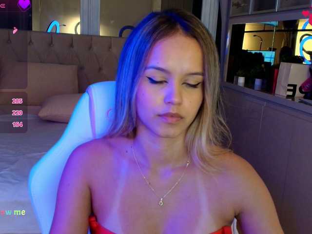 StacyTylerr webcam