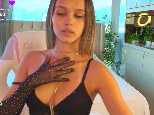 Modelo: StacyTylerr