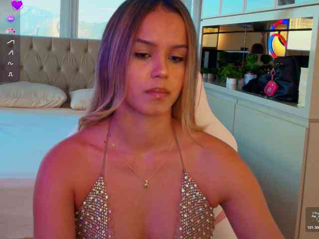 StacyTylerr webcam