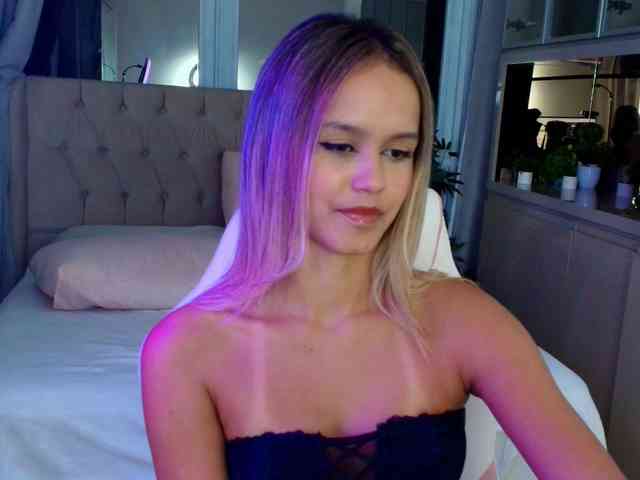 StacyTylerr webcam