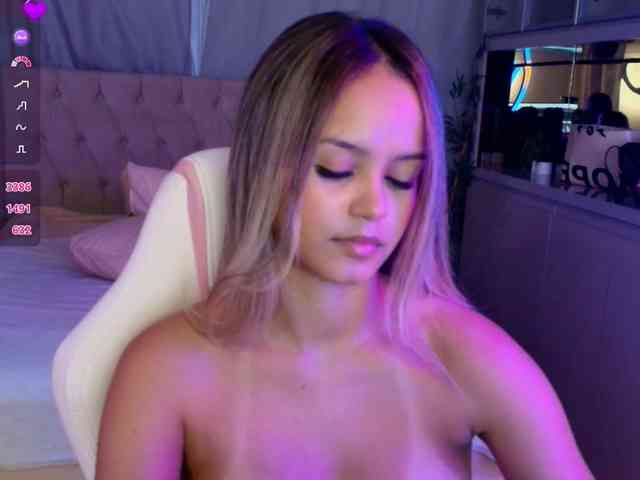 Modelo: StacyTylerr
