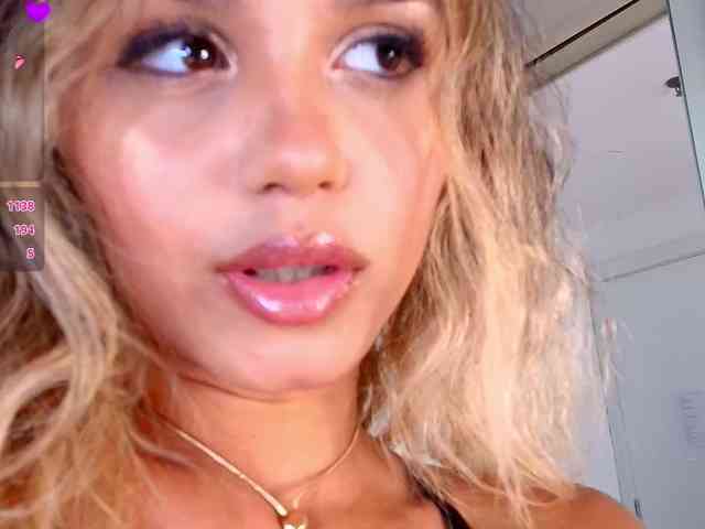Modelo: StacyTylerr