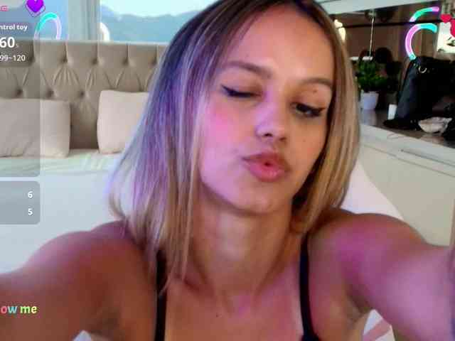 StacyTylerr webcam