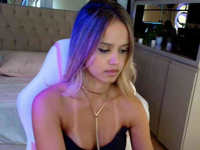 StacyTylerr webcam