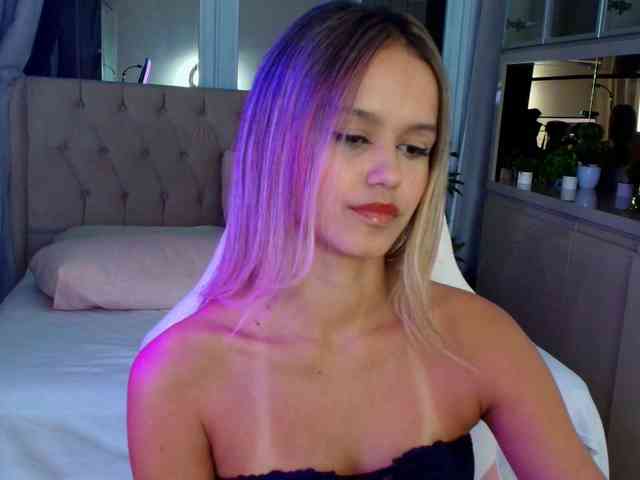 StacyTylerr webcam