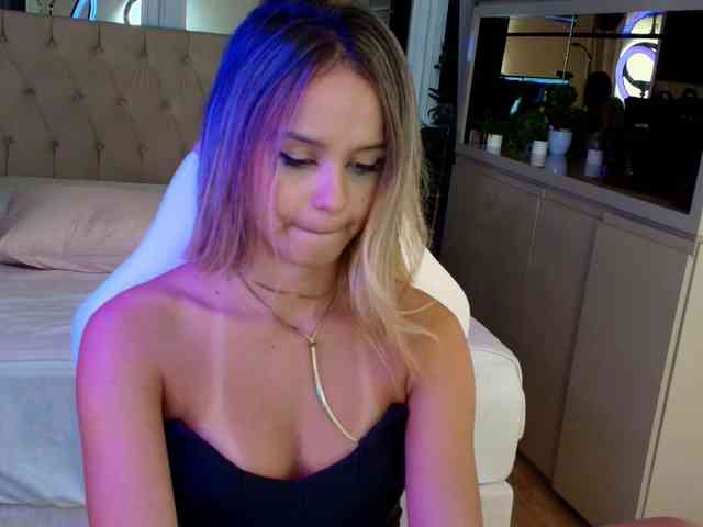 StacyTylerr webcam