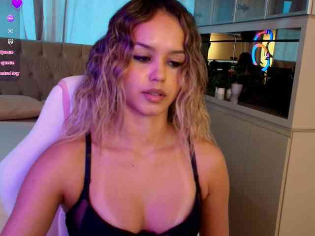 StacyTylerr webcam