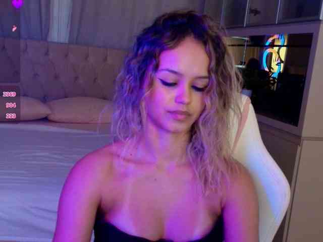 StacyTylerr webcam