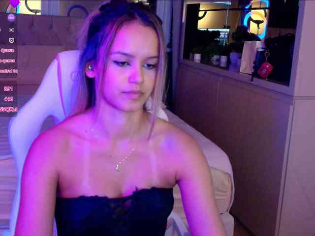 StacyTylerr webcam