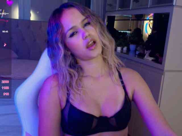 StacyTylerr webcam