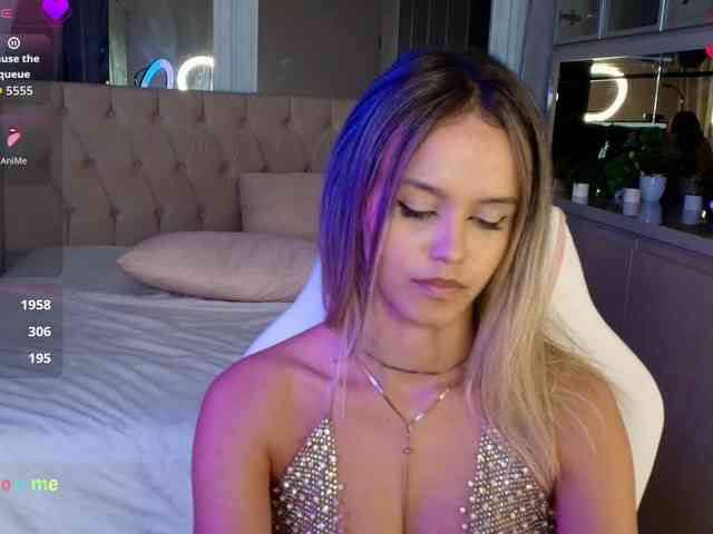 StacyTylerr webcam