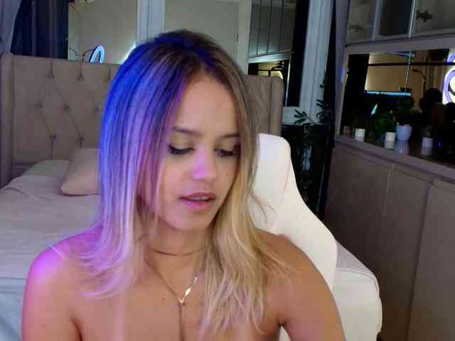 StacyTylerr webcam