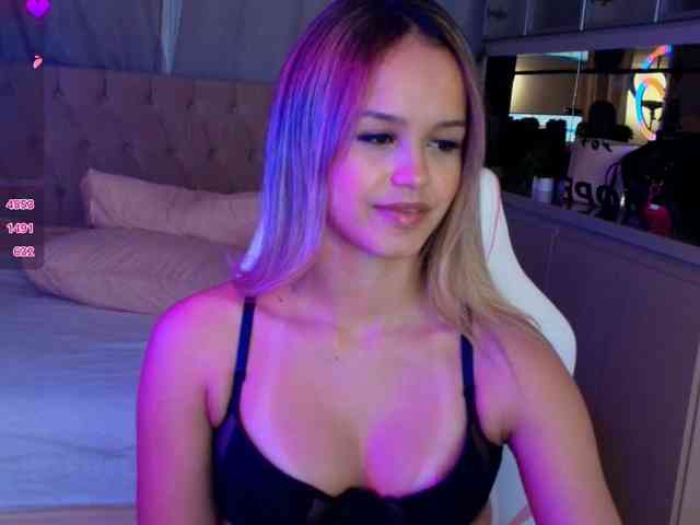 StacyTylerr webcam
