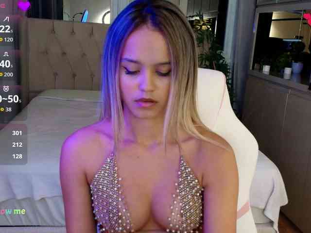 StacyTylerr webcam