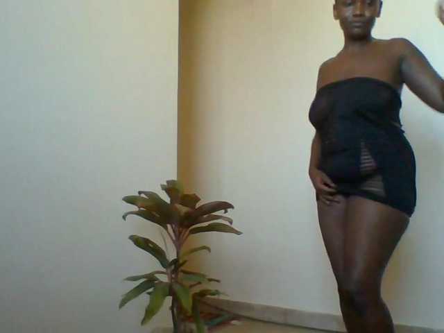 le modèle Red_ruby3 est en webcam porno dans un show sur le site bongacams, il possède les tags suivants: Ebony,Brunette,Shaved