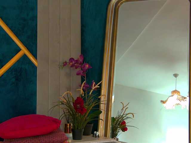 BrunetteBombix's BongaCams show and profile