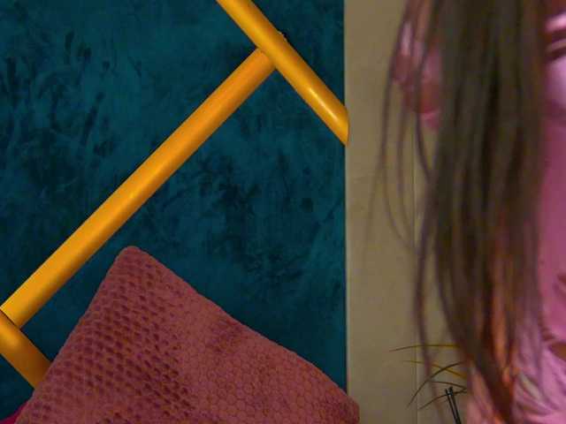 BrunetteBombix's BongaCams show and profile