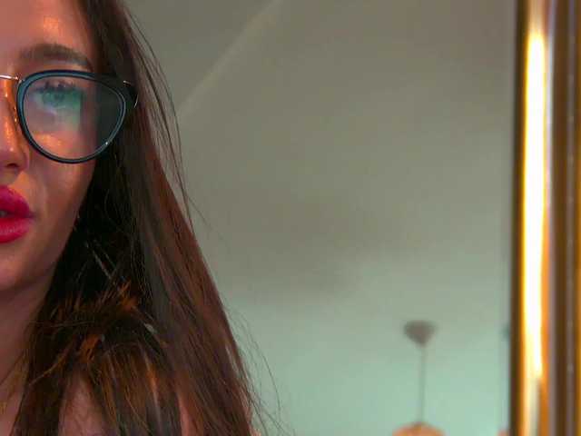 BrunetteBombix's BongaCams show and profile