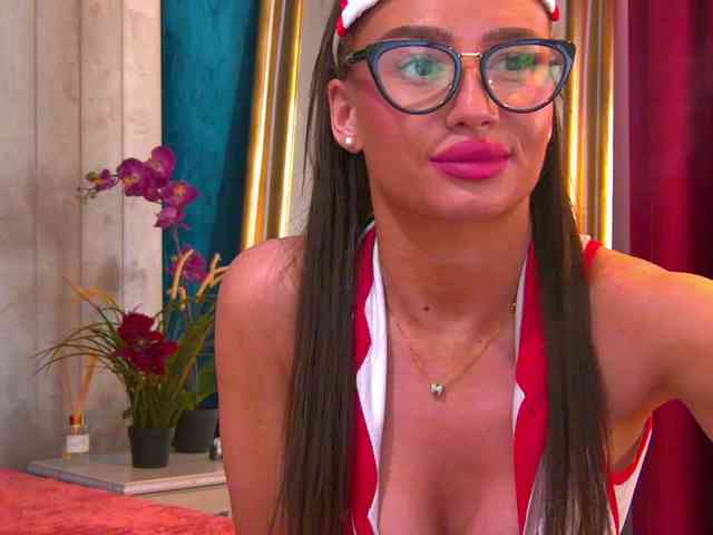 BrunetteBombix webcam